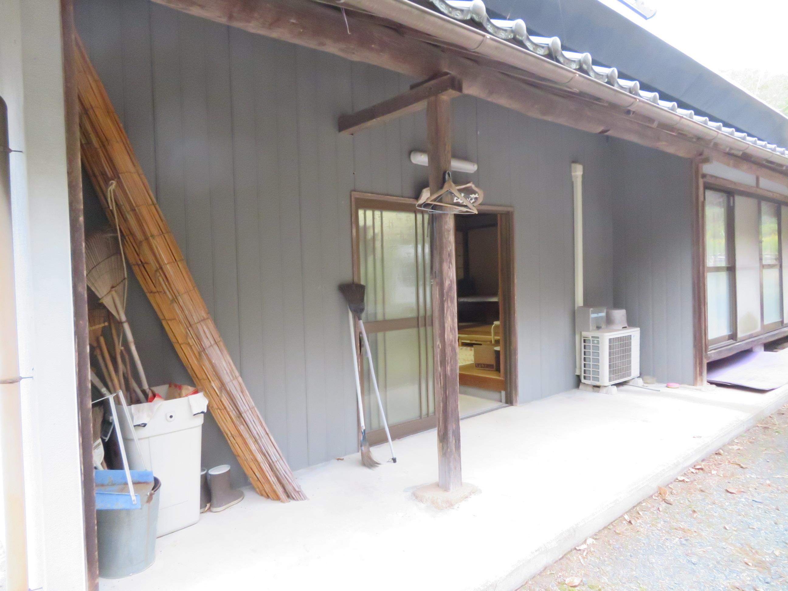 detached 岡山県美作市楢原下 地図を見る