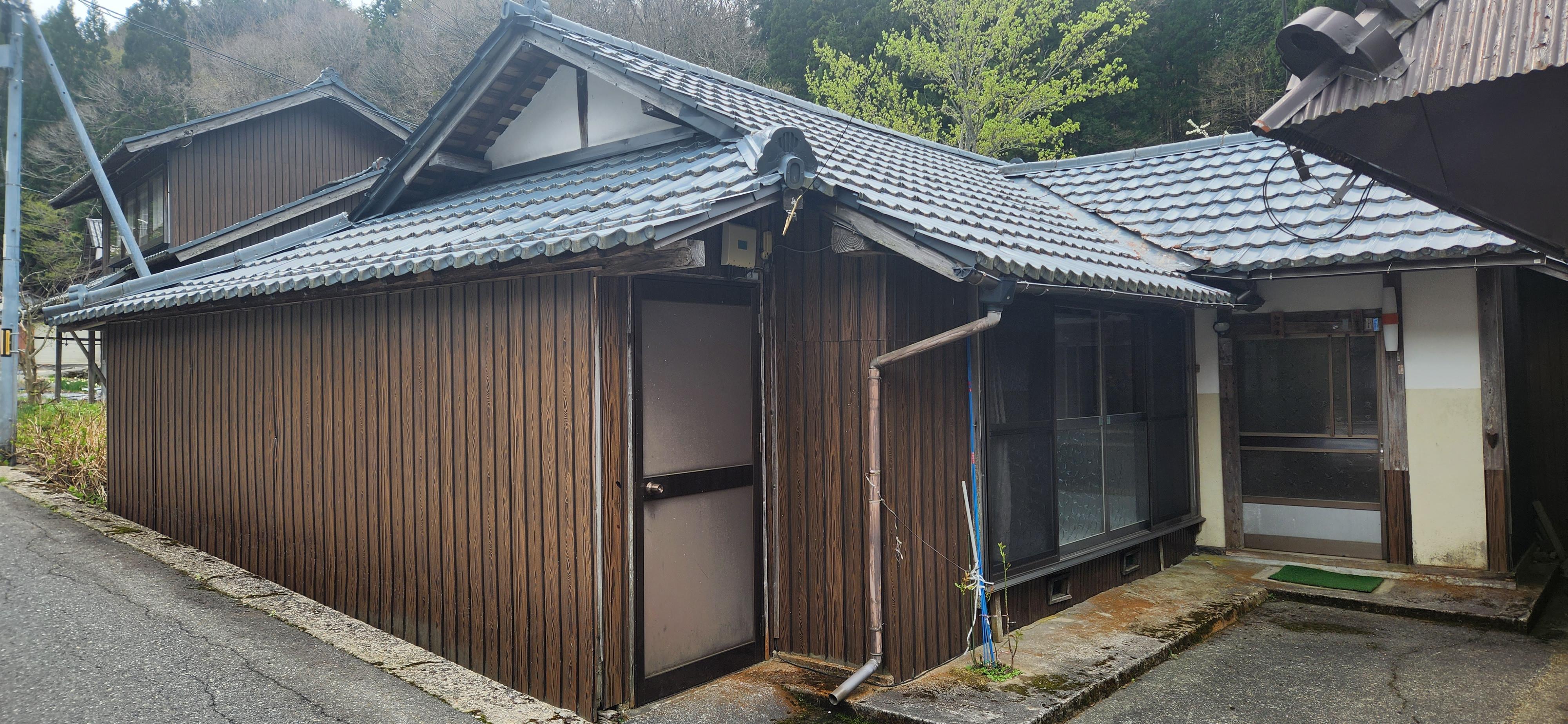 detached 岡山県苫田郡鏡野町上齋原 地図を見る