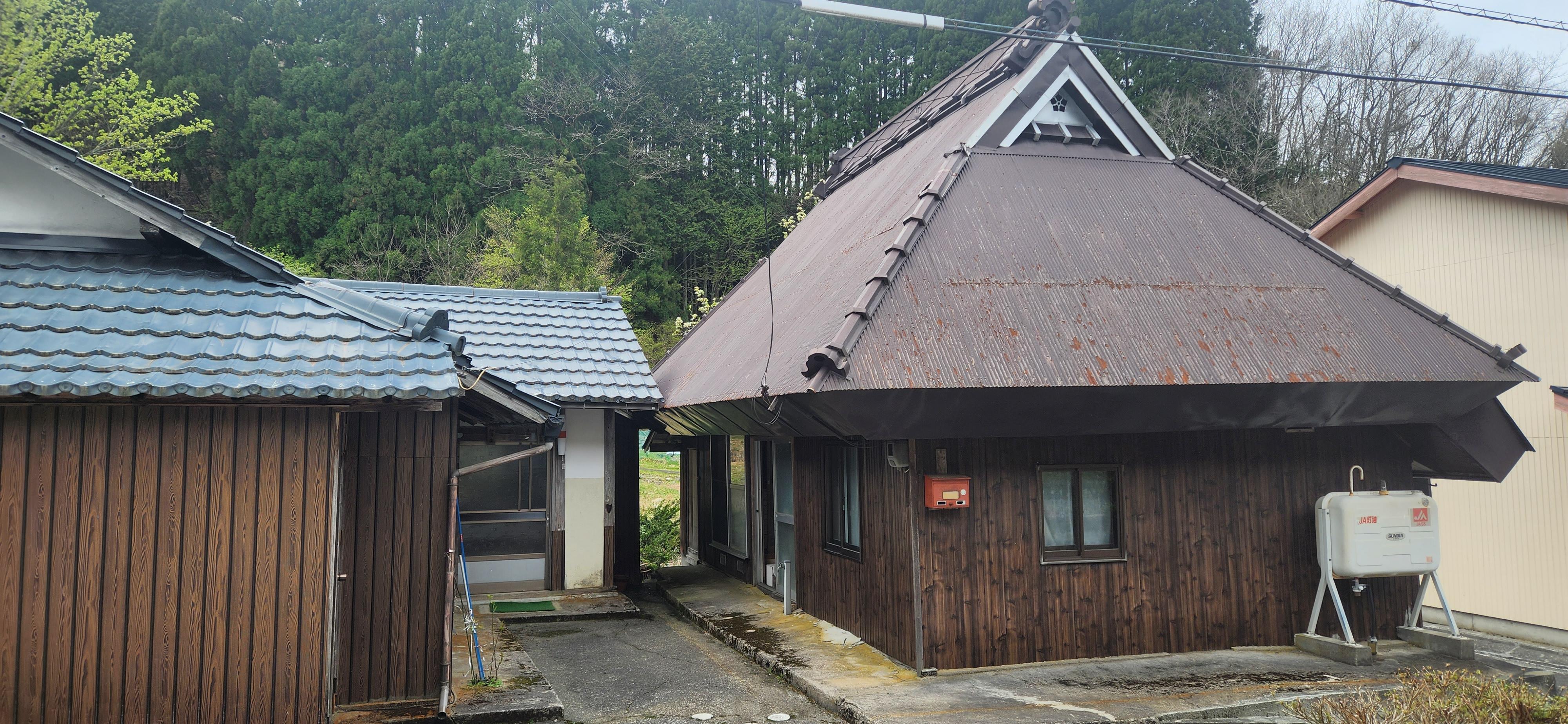 detached 岡山県苫田郡鏡野町上齋原 地図を見る