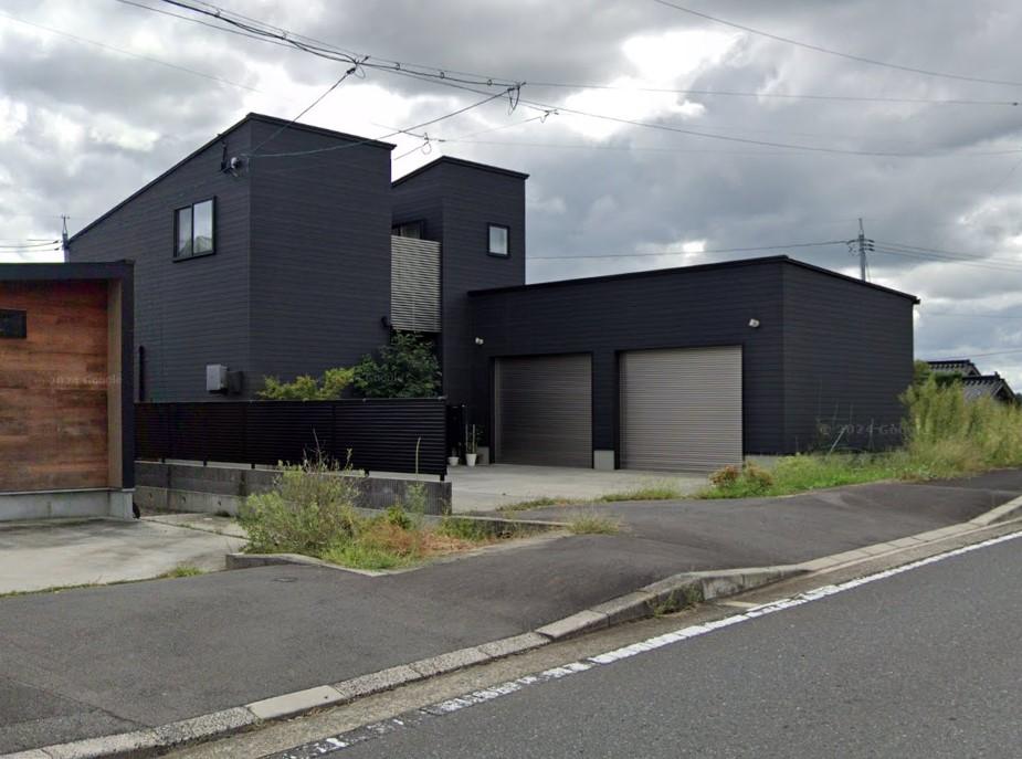 detached 岡山県勝田郡奈義町柿 地図を見る