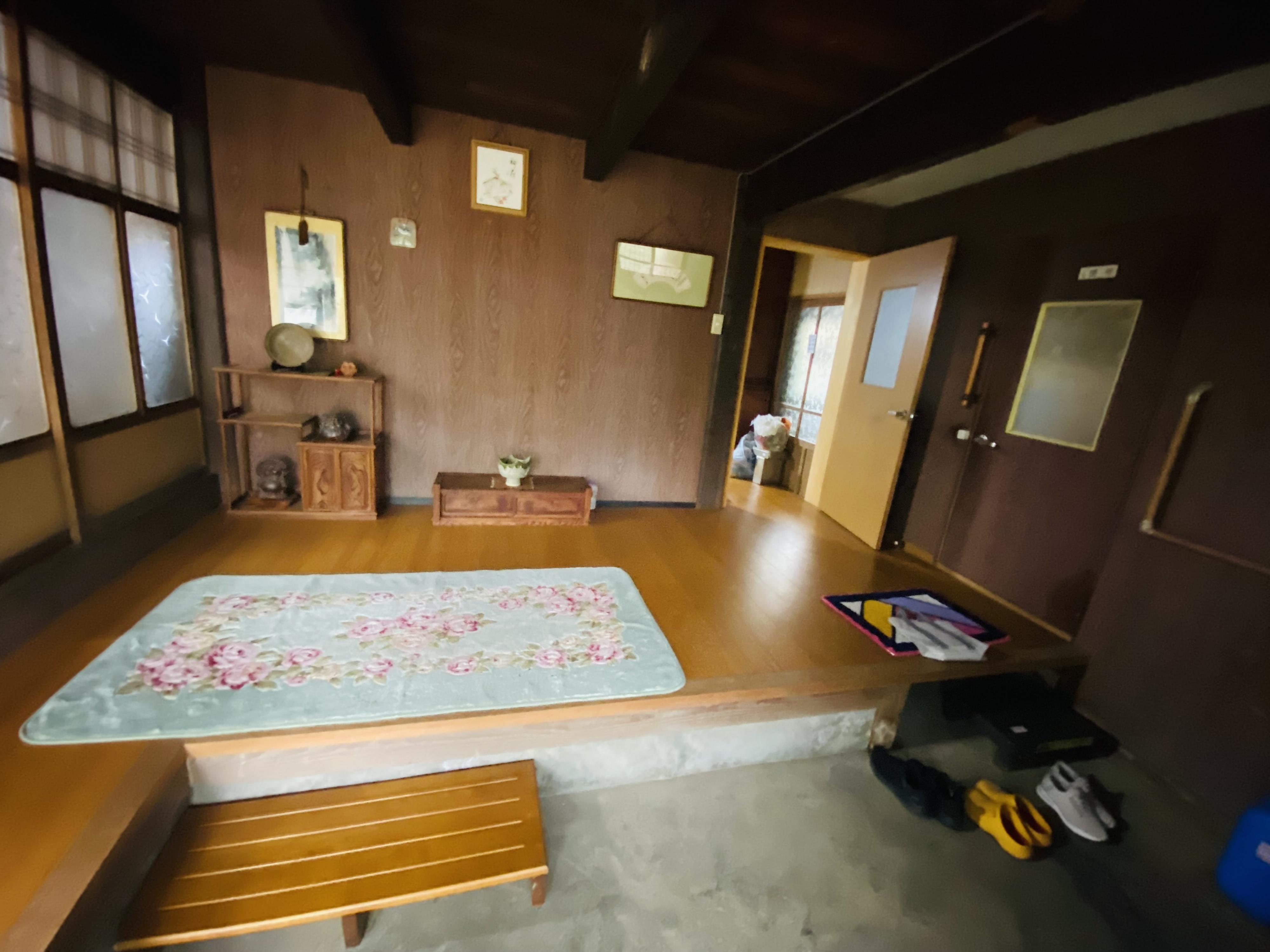 detached 岡山県笠岡市西大島 地図を見る