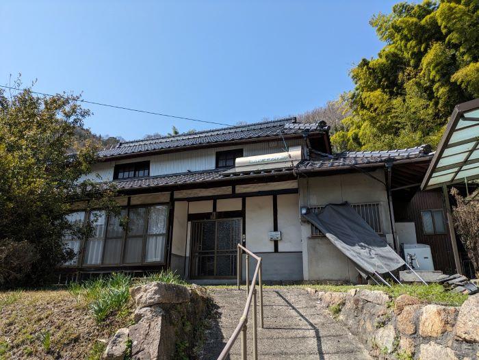 detached 岡山県笠岡市西大島 地図を見る