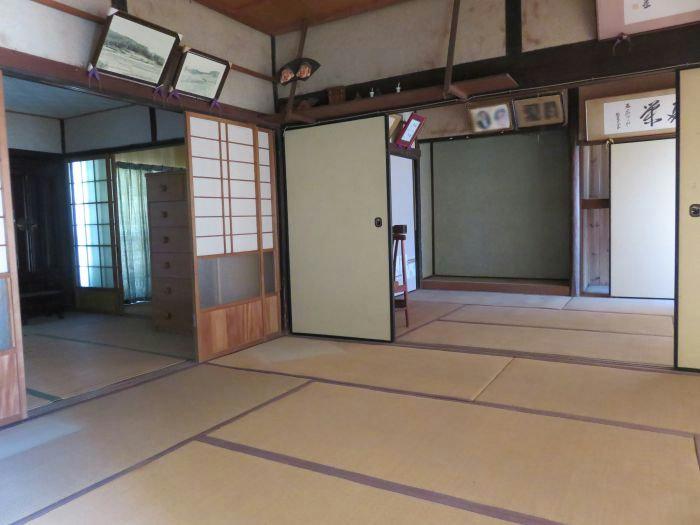 detached 岡山県笠岡市尾坂 地図を見る