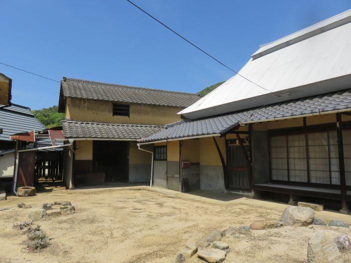 detached 岡山県笠岡市尾坂 地図を見る