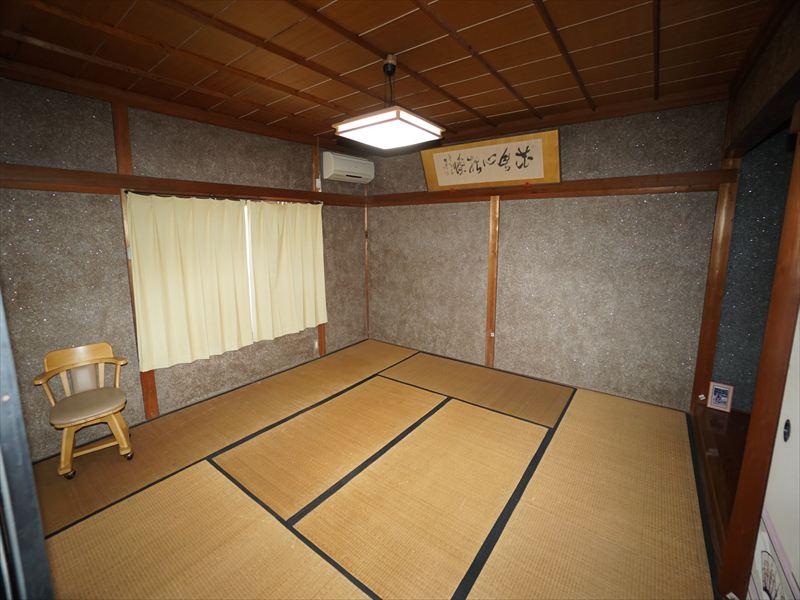 detached 岡山県玉野市滝 地図を見る