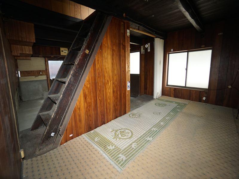 detached 岡山県玉野市滝 地図を見る