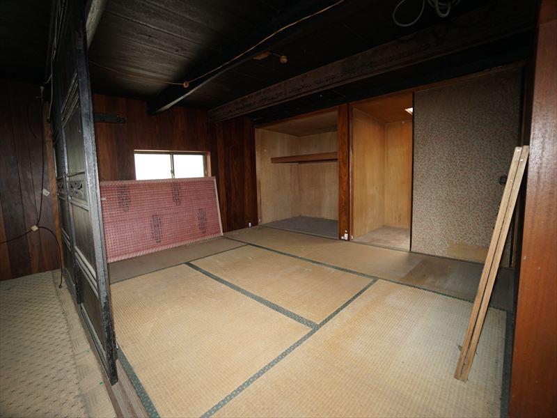 detached 岡山県玉野市滝 地図を見る