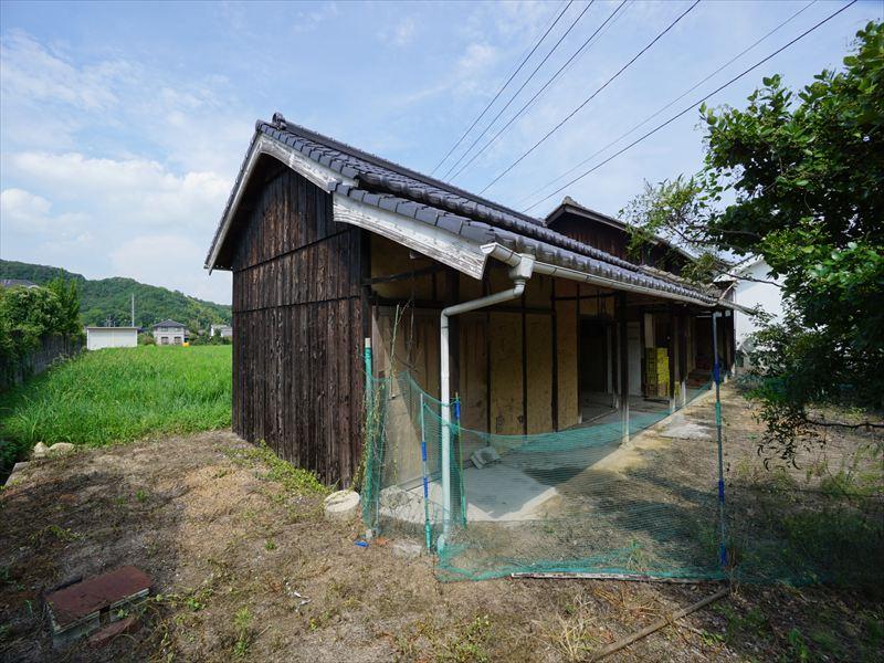 detached 岡山県玉野市滝 地図を見る