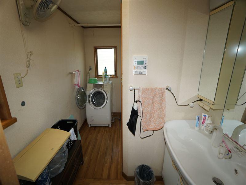 detached 岡山県玉野市滝 地図を見る