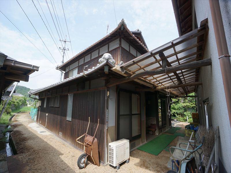 detached 岡山県玉野市滝 地図を見る