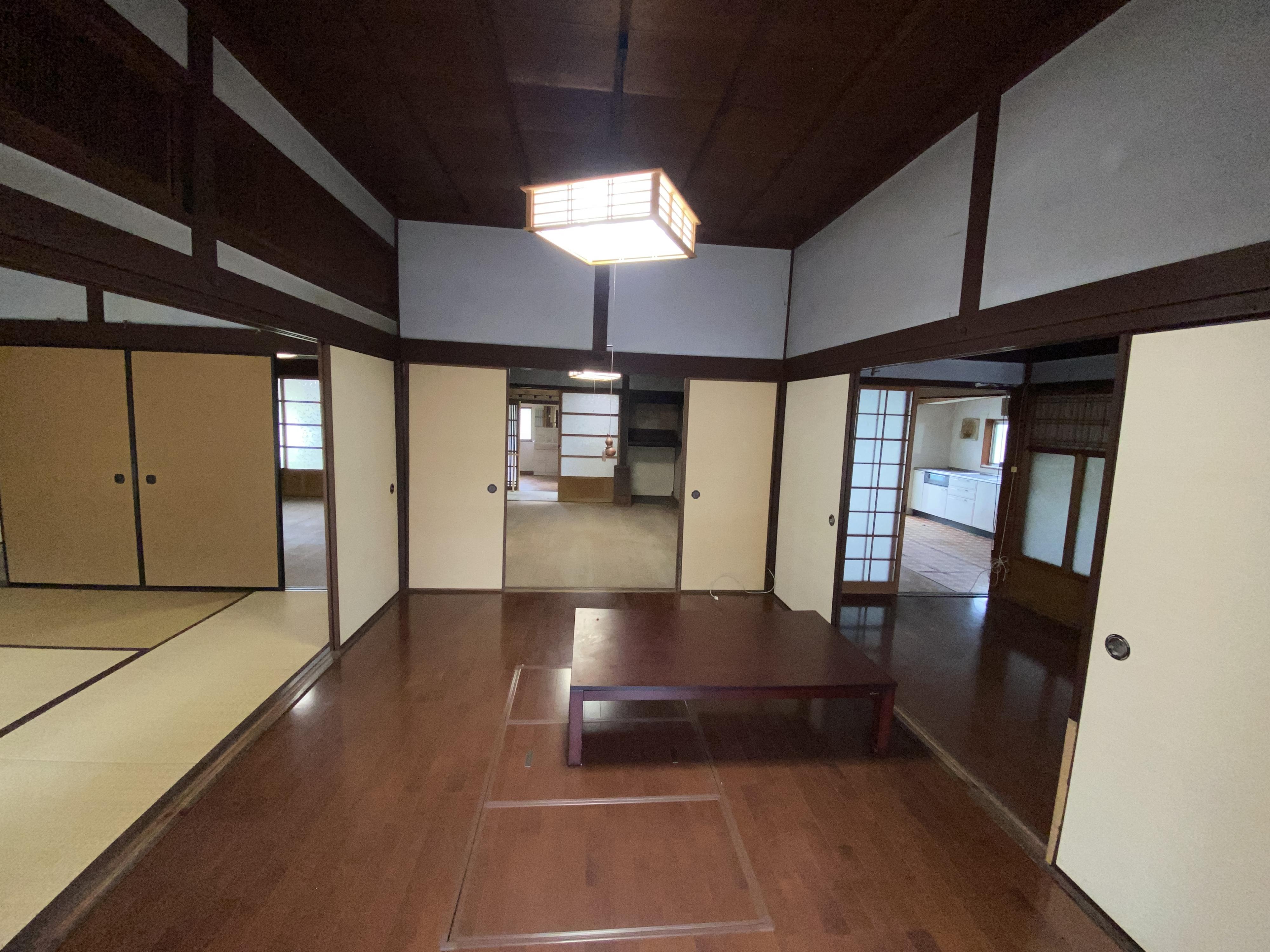 detached 岡山県小田郡矢掛町横谷 地図を見る