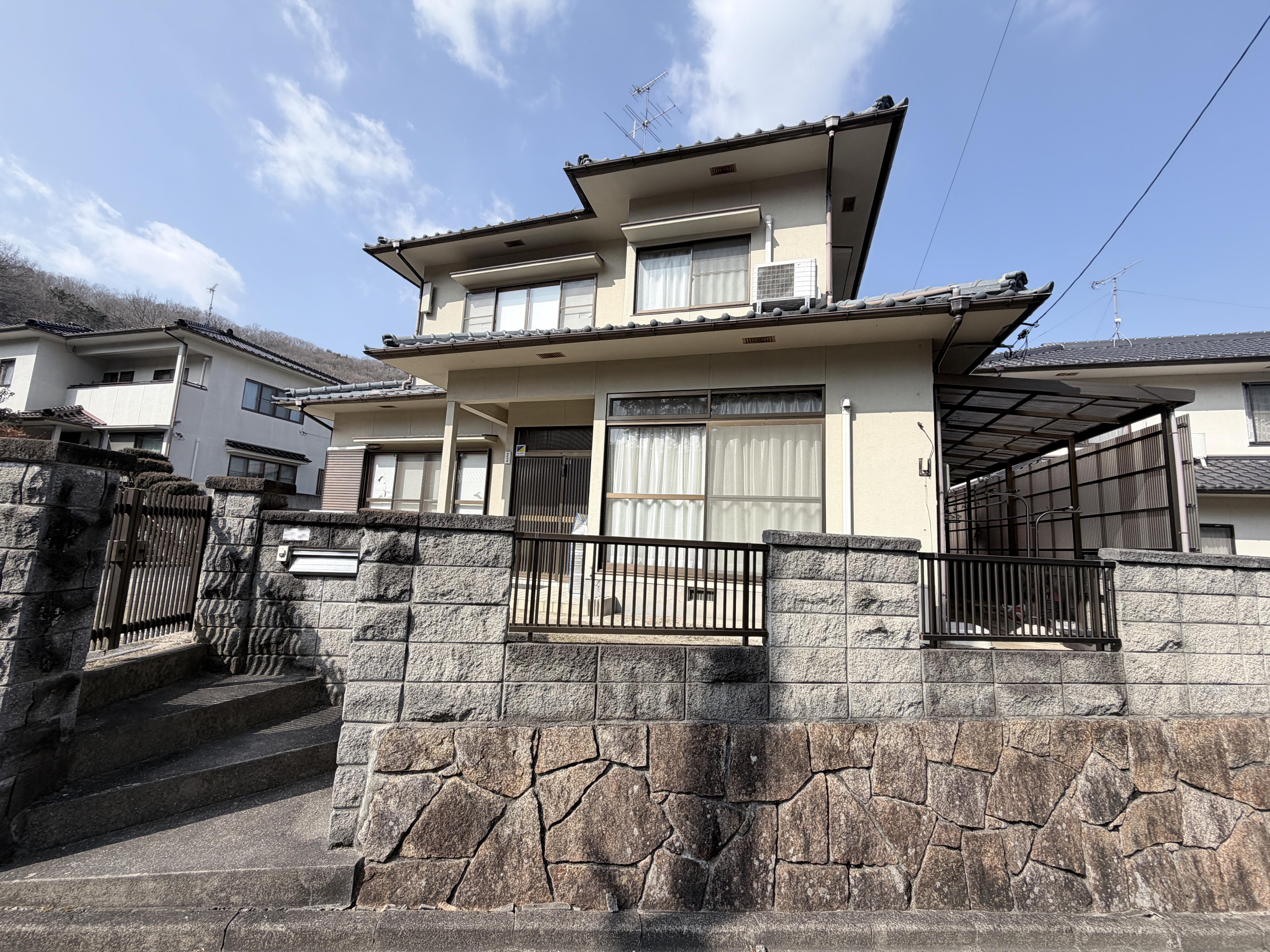 岡山県岡山市の一戸建て | 1080万円 | 3SLDK | 207.17m² | Akiyama house finder