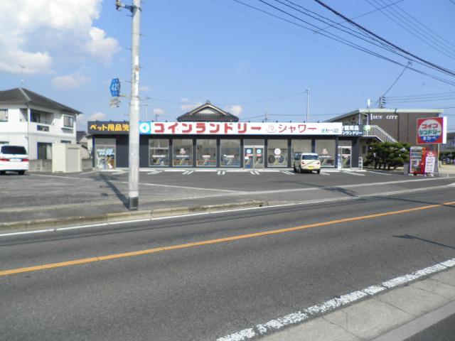 コインランドリー真壁店 (170m)