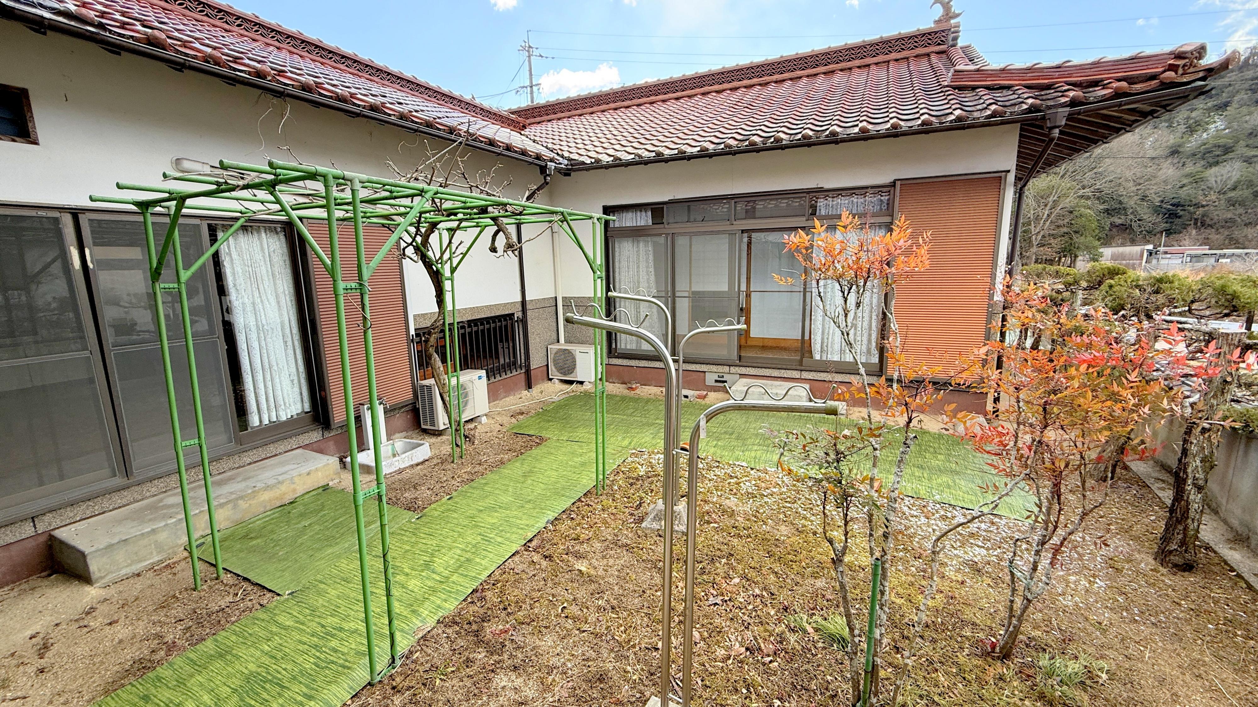 detached 岡山県小田郡矢掛町横谷