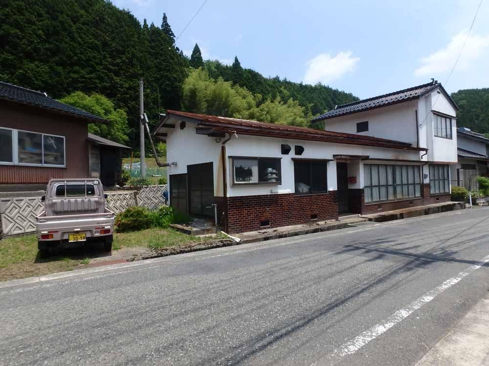 岡山県真庭市の一戸建て | 120万円 | 7LDK | 158.15m² | Akiyama house finder