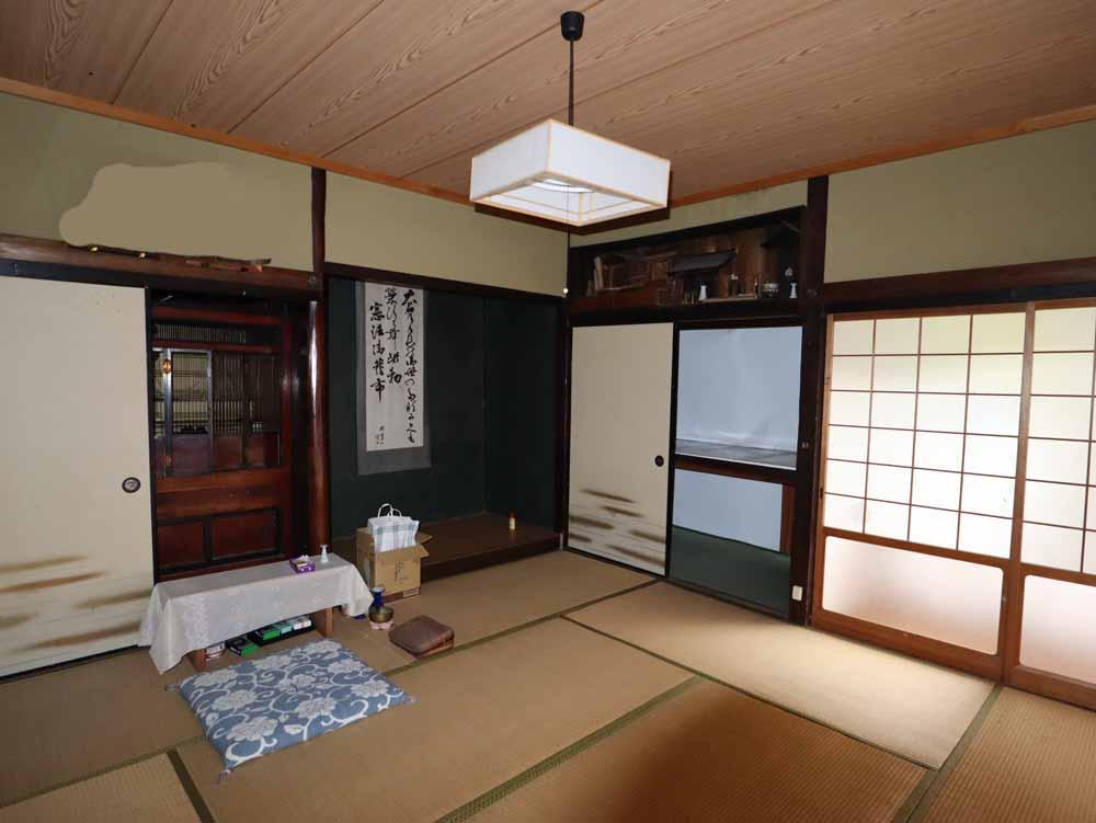 detached 岡山県真庭市粟谷 地図を見る
