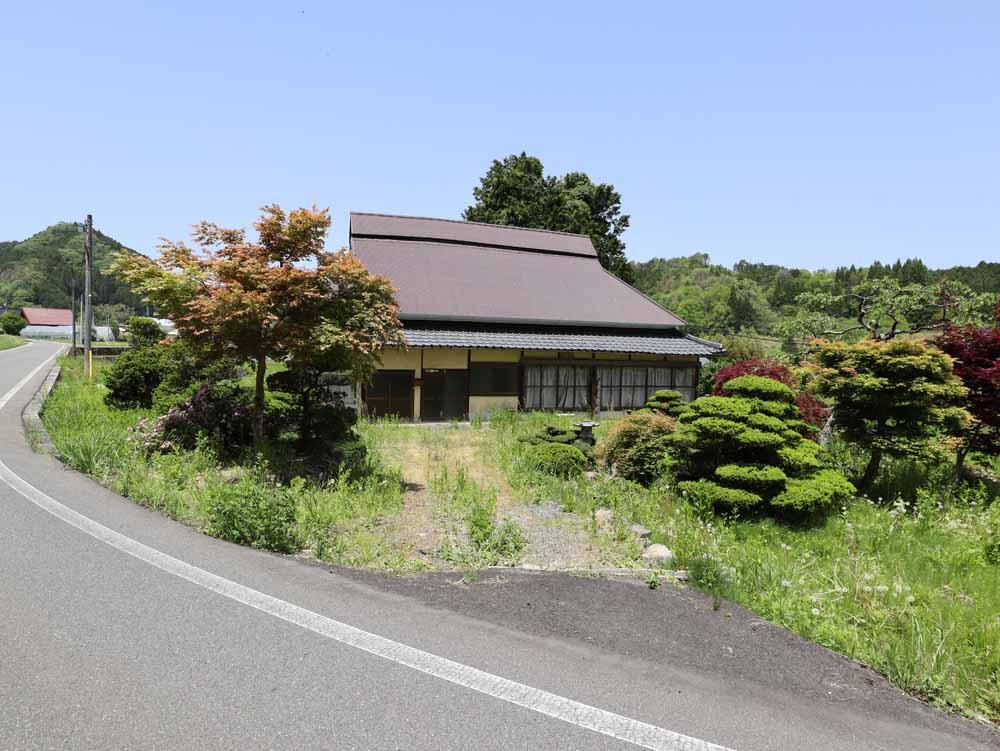 detached 岡山県真庭市粟谷 地図を見る