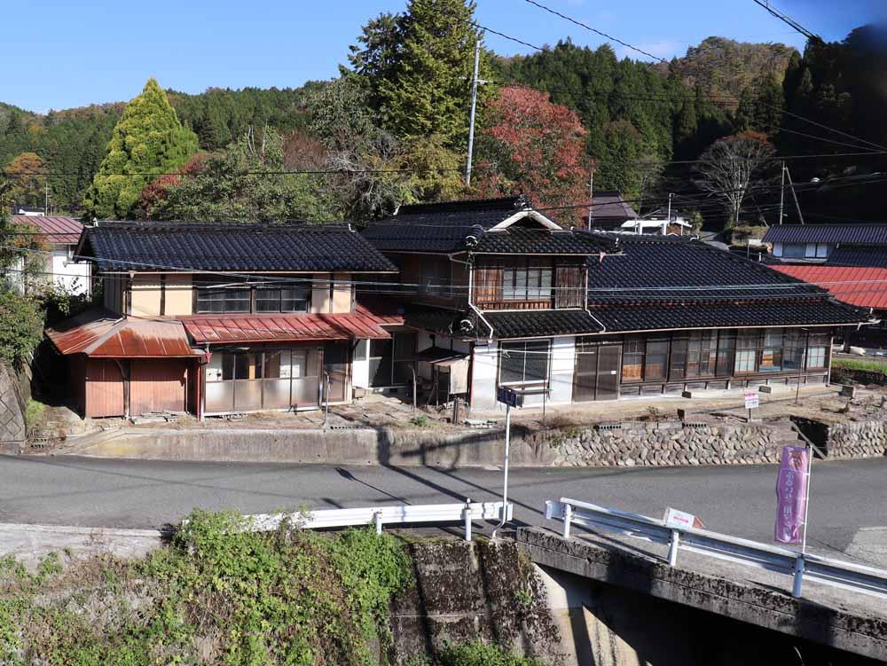 detached 岡山県真庭市種 地図を見る