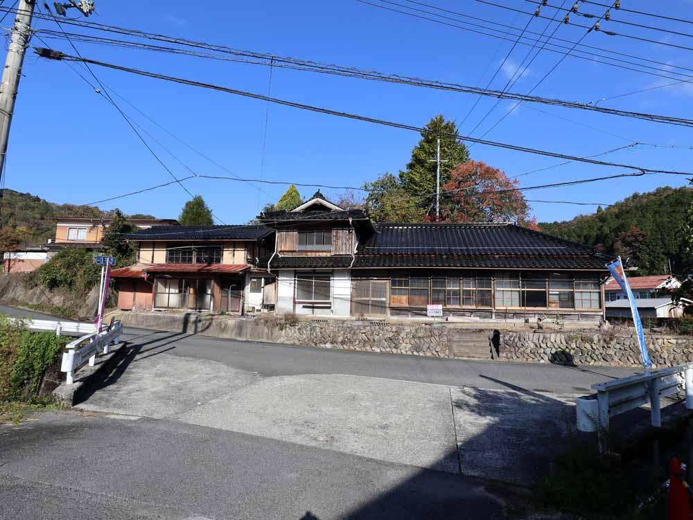 detached 岡山県真庭市種 地図を見る