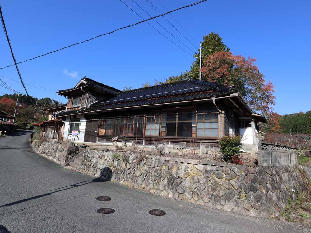 detached 岡山県真庭市種 地図を見る