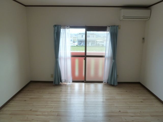 リビング以外の居室／内観