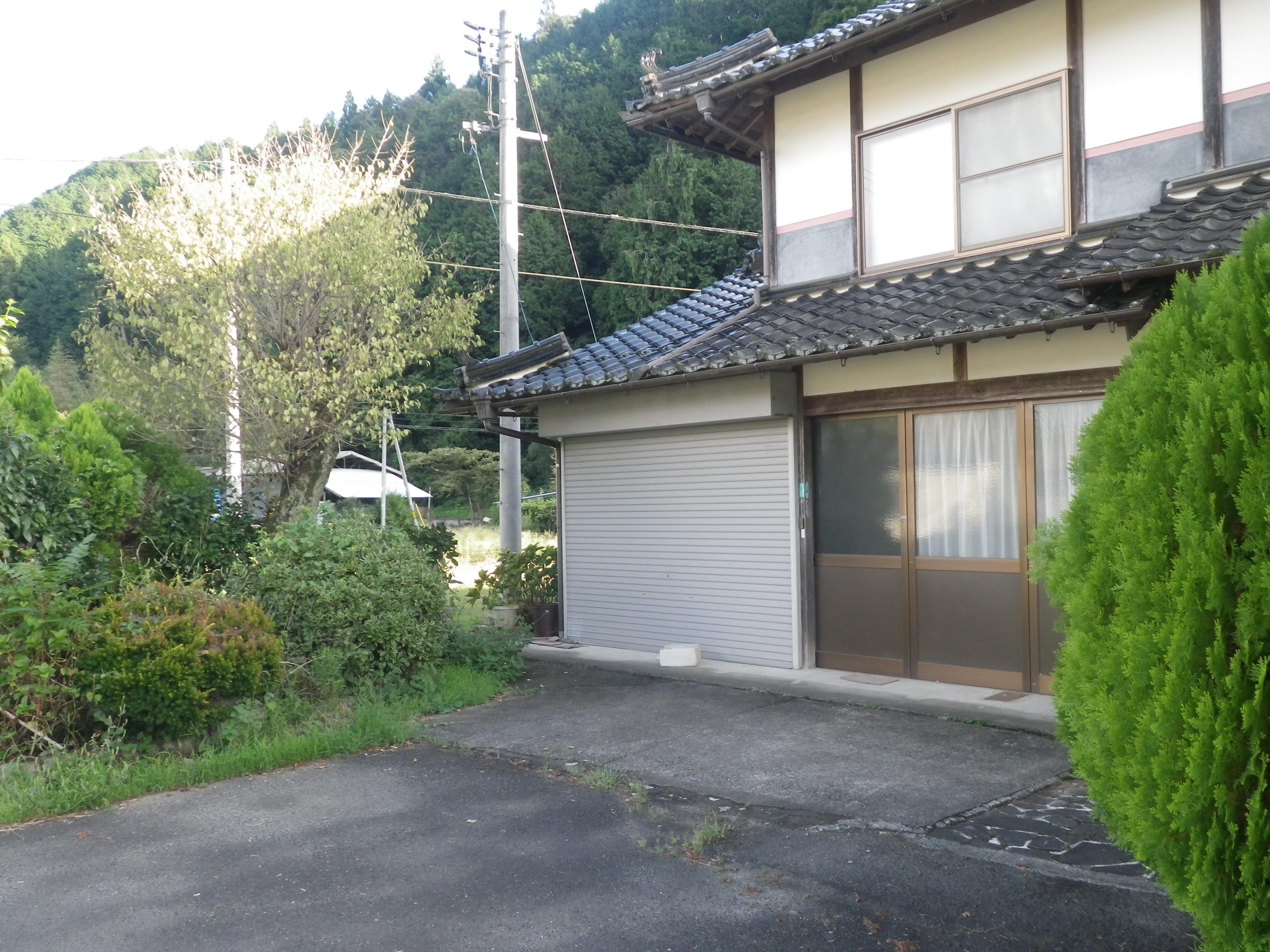 detached 岡山県真庭市向津矢 地図を見る