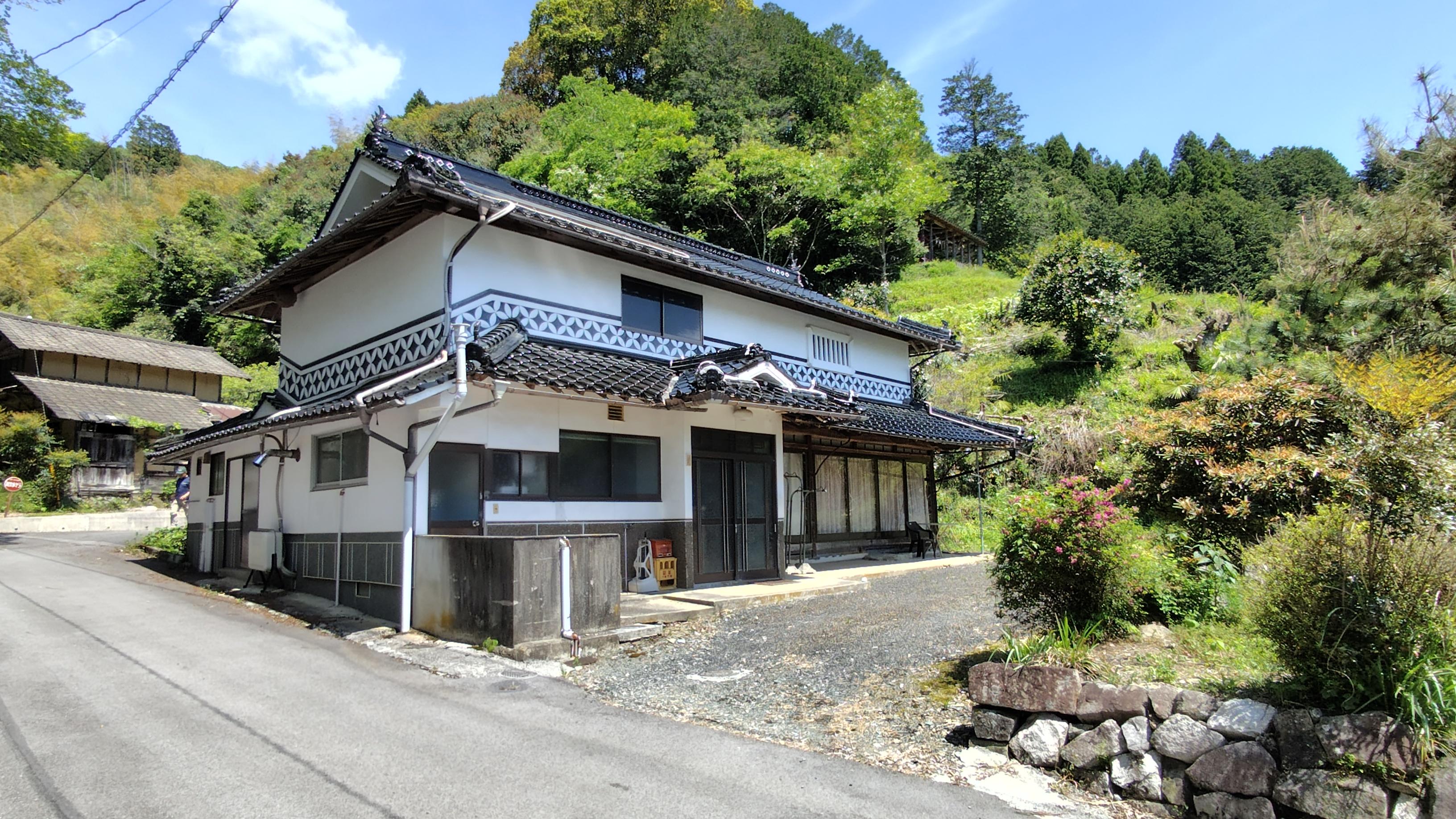 detached 岡山県真庭市上 地図を見る