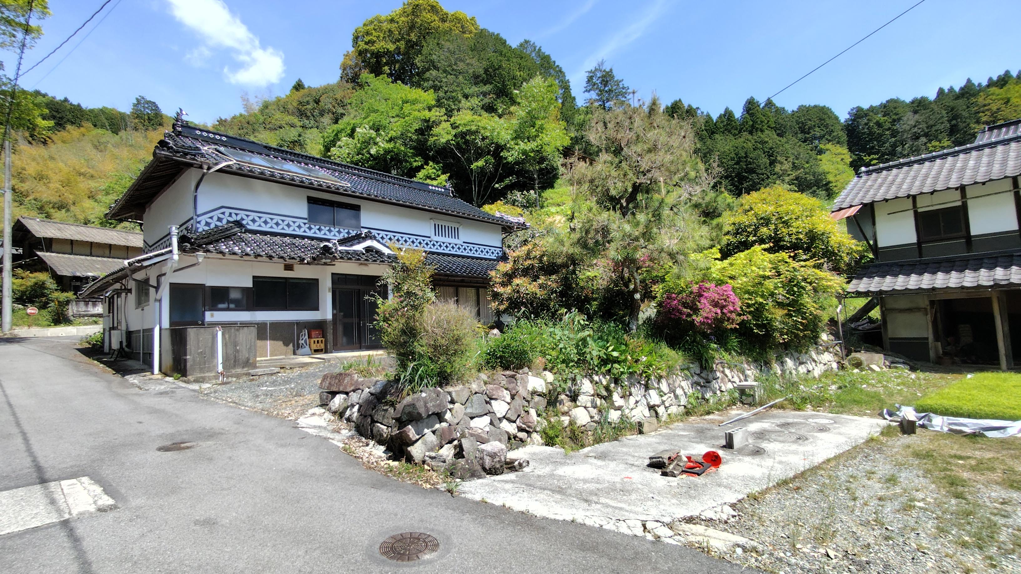 detached 岡山県真庭市上 地図を見る