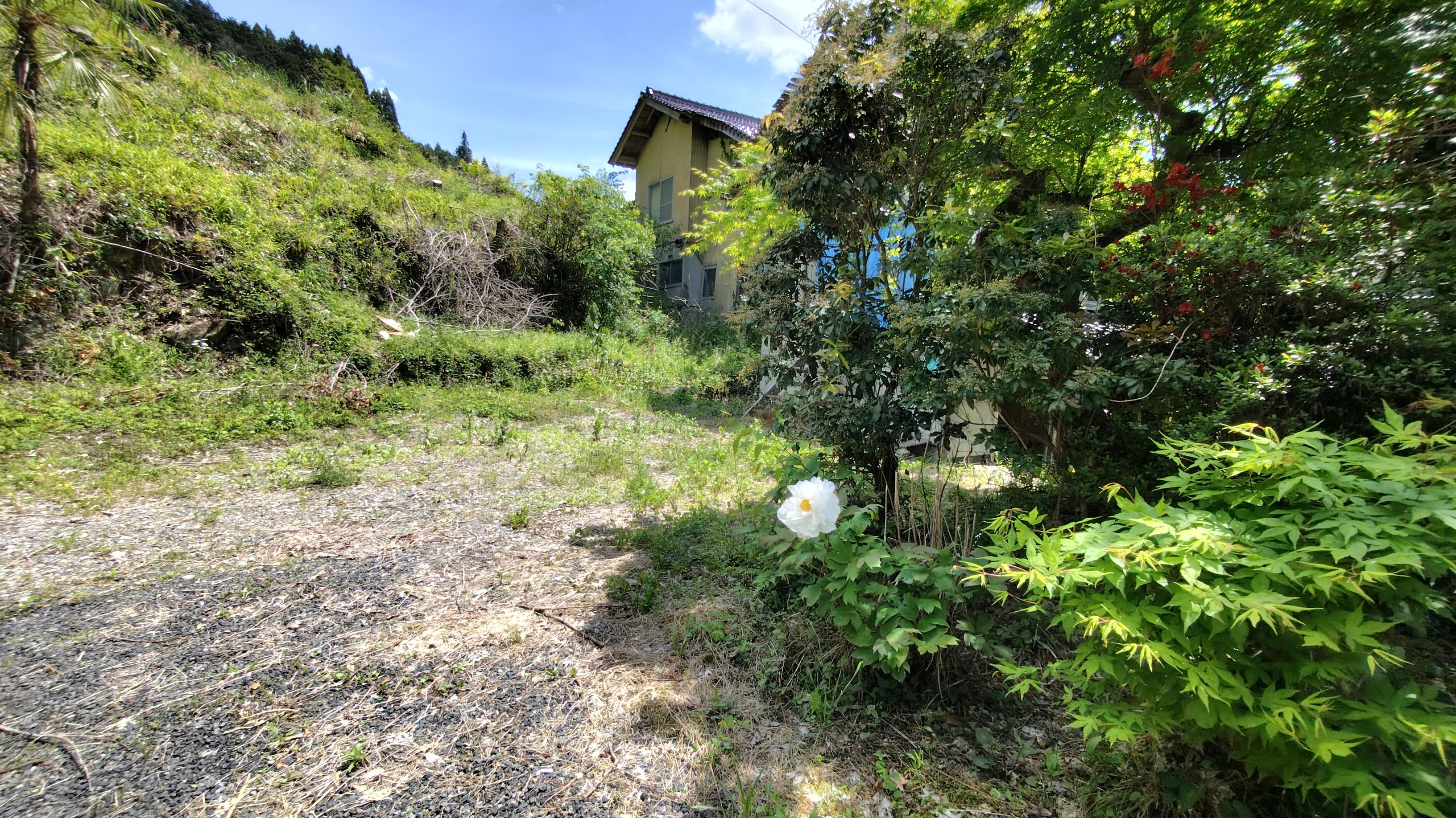 detached 岡山県真庭市上 地図を見る