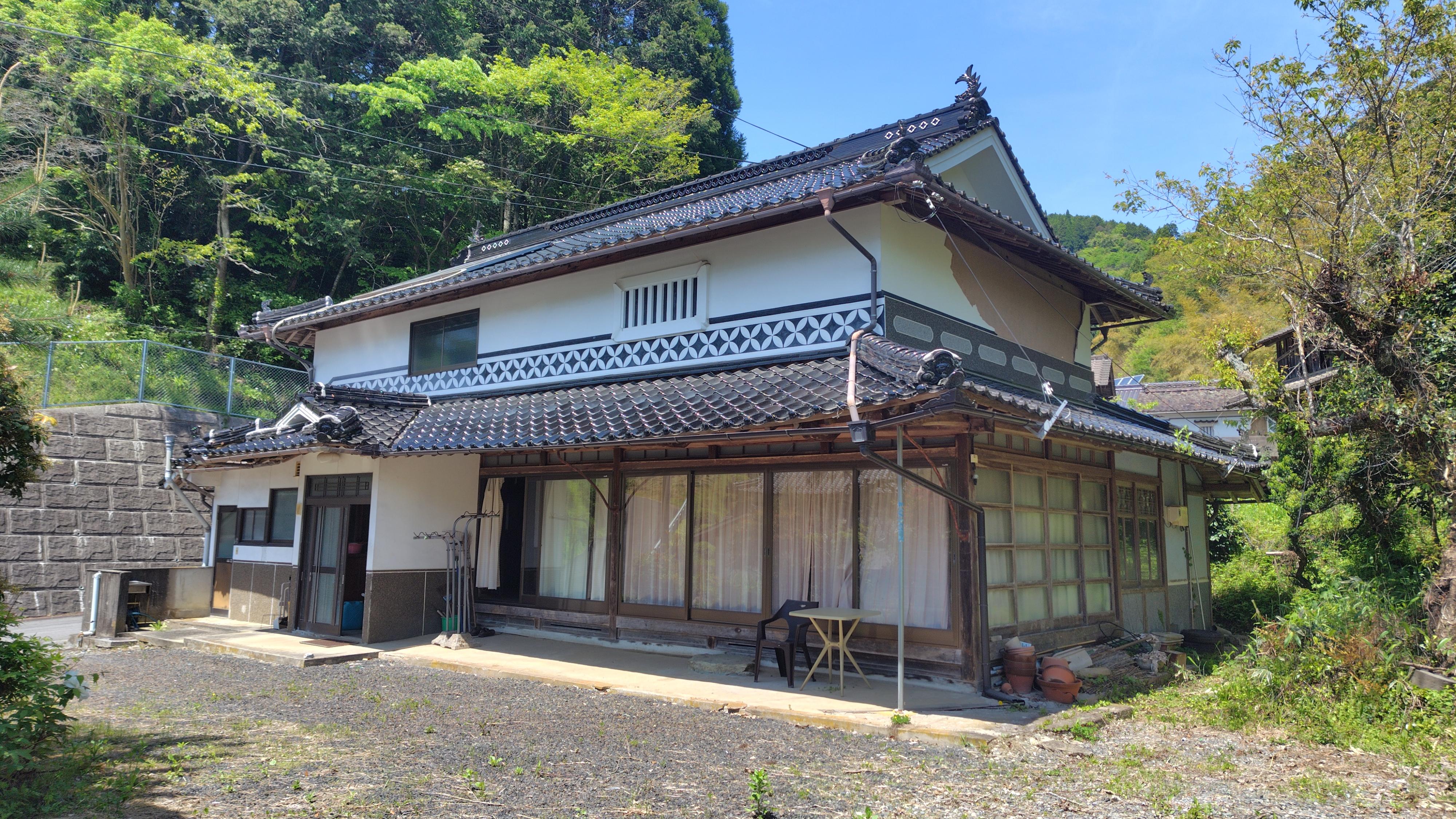 detached 岡山県真庭市上 地図を見る