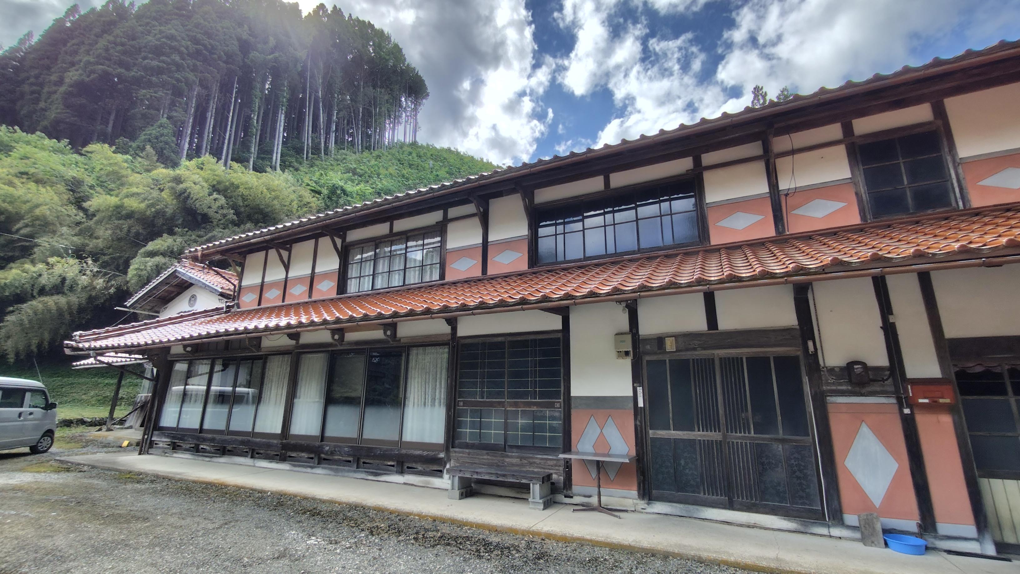 detached 岡山県真庭市黒田 地図を見る