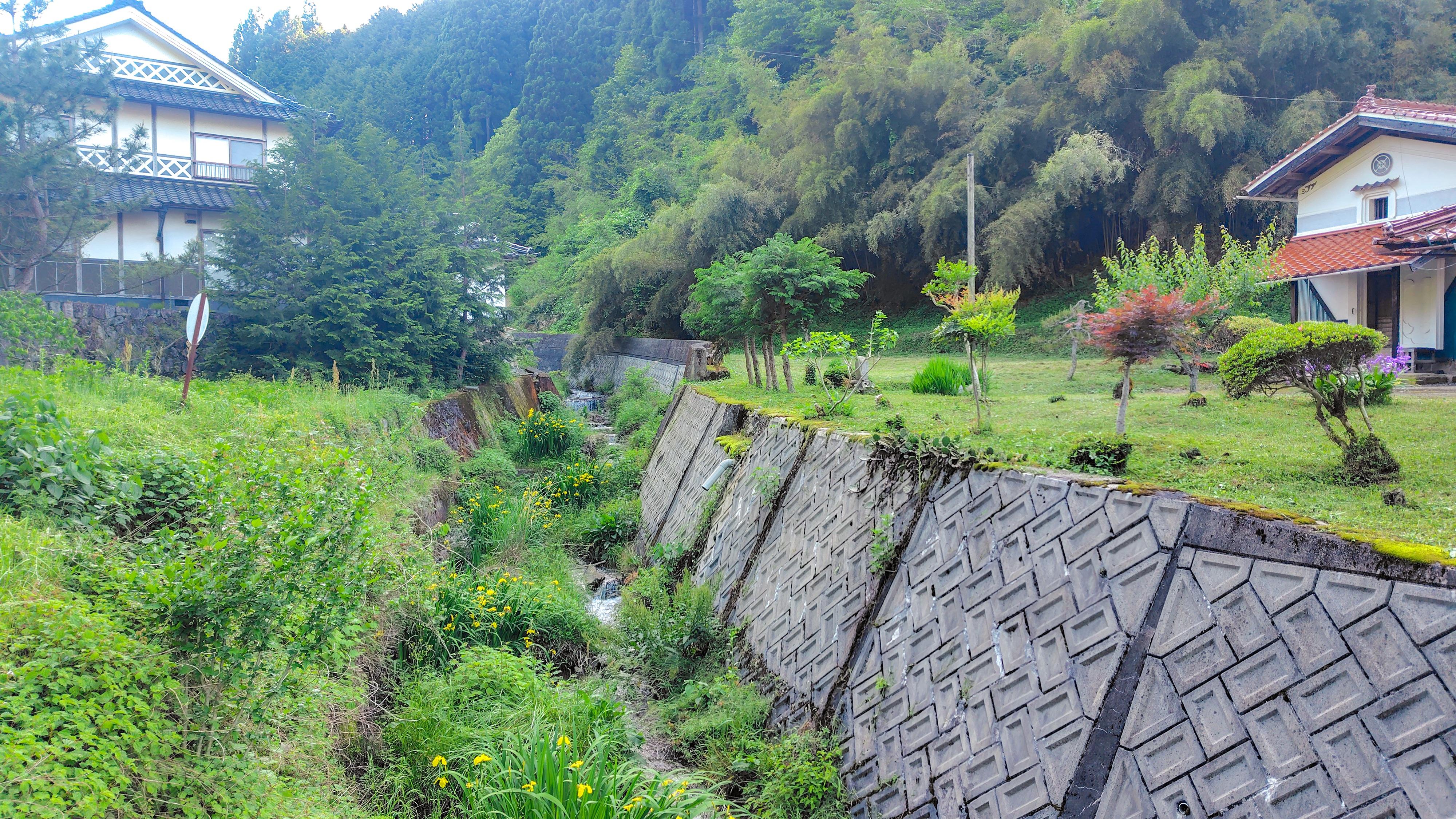 detached 岡山県真庭市黒田 地図を見る