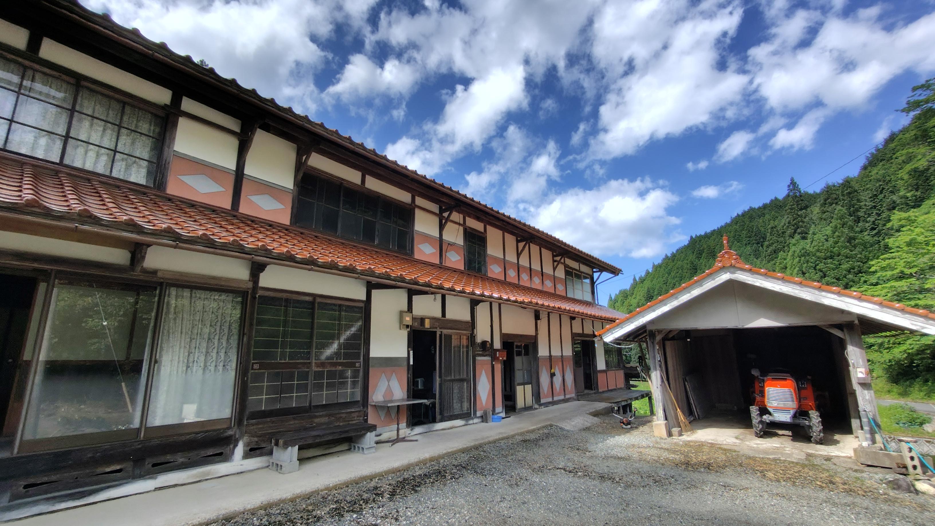detached 岡山県真庭市黒田 地図を見る