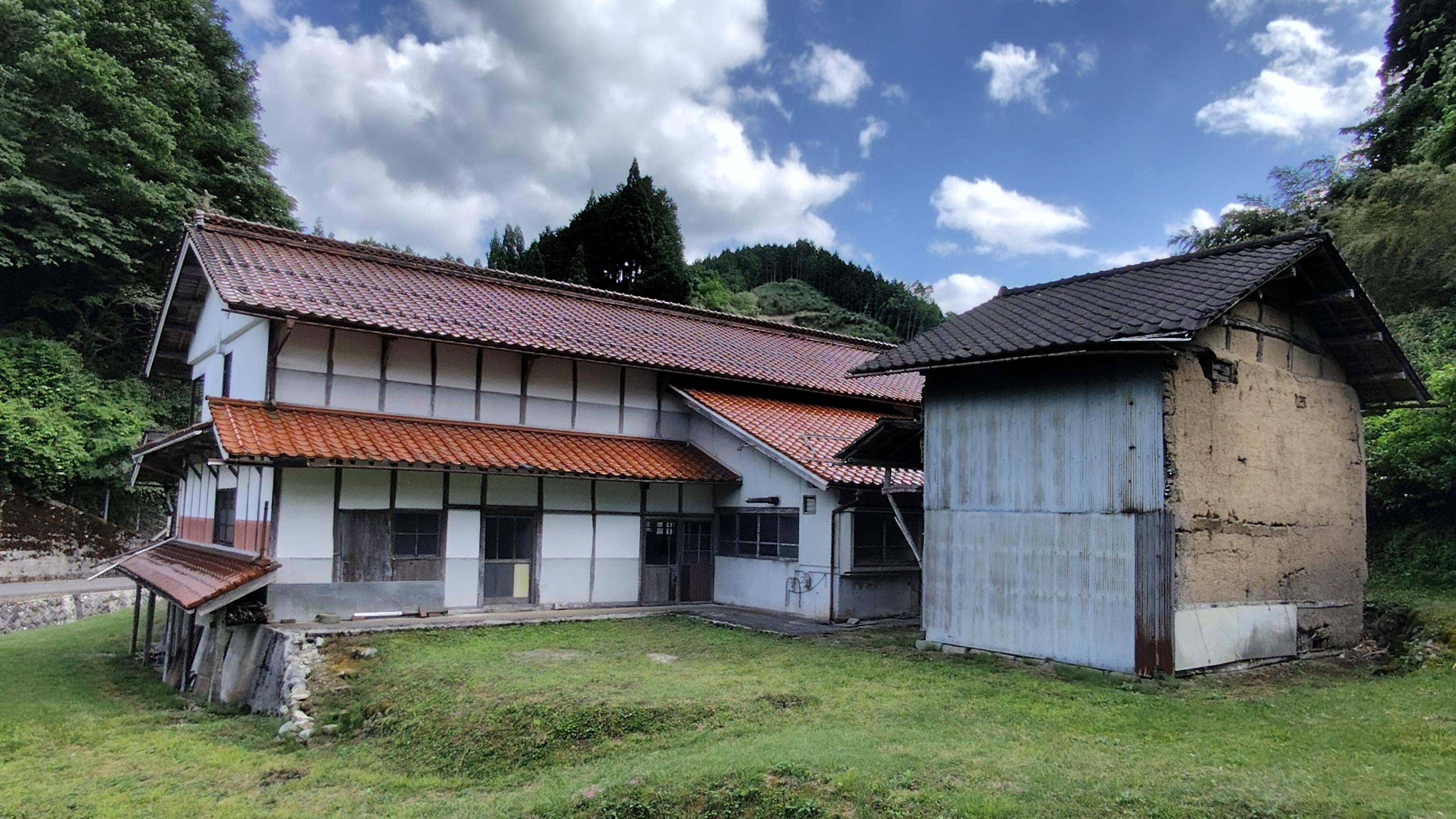 detached 岡山県真庭市黒田 地図を見る