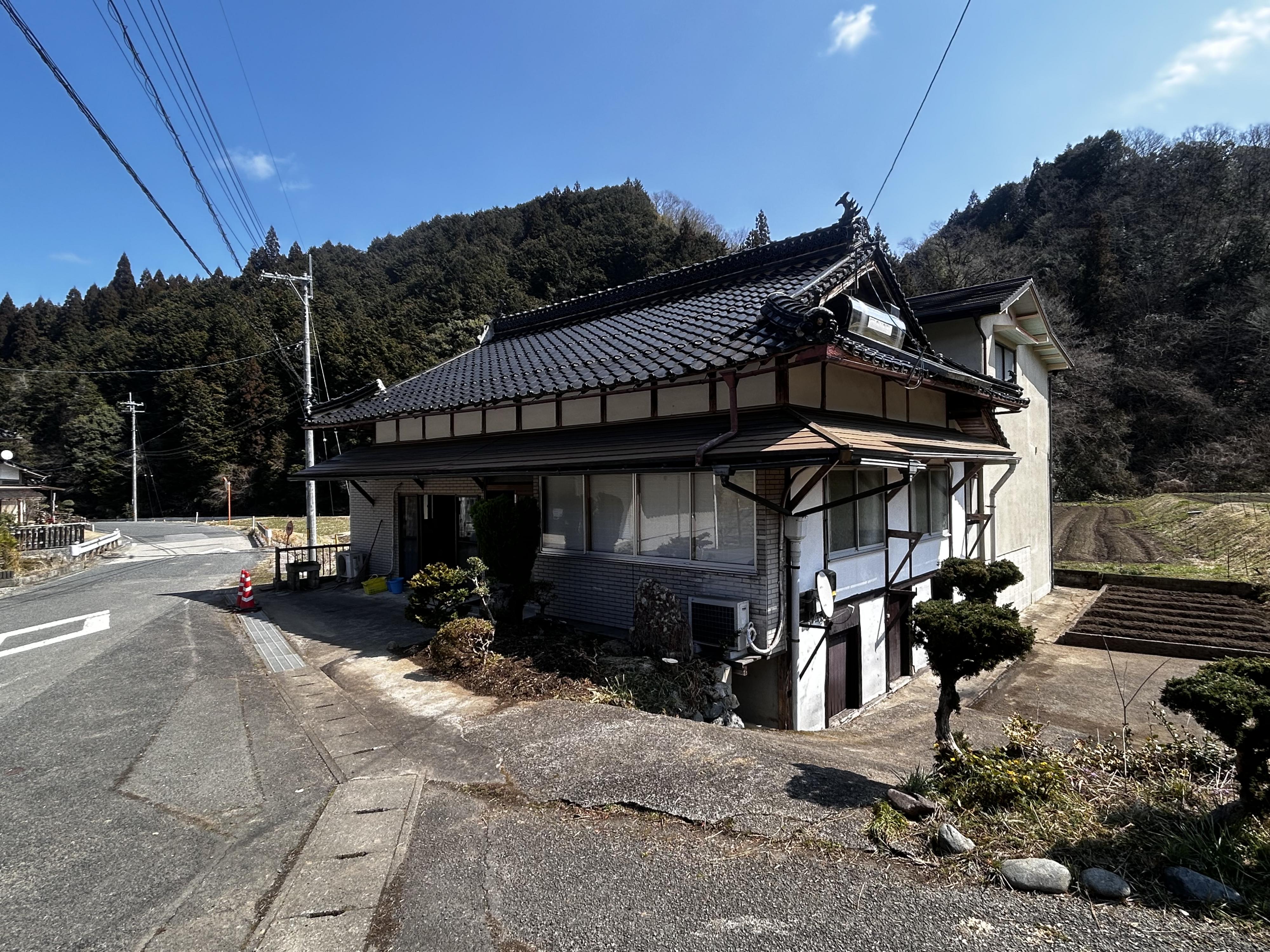 岡山県真庭市の一戸建て | 180万円 | 9LDK | 267.14m² | Akiyama house finder