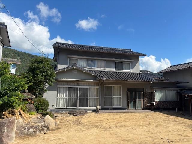 detached 広島県府中市河南町 地図を見る