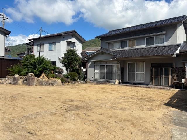 detached 広島県府中市河南町 地図を見る