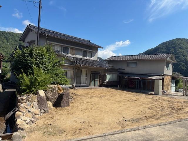 detached 広島県府中市河南町 地図を見る