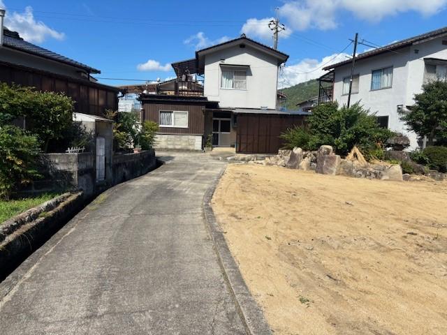 detached 広島県府中市河南町 地図を見る