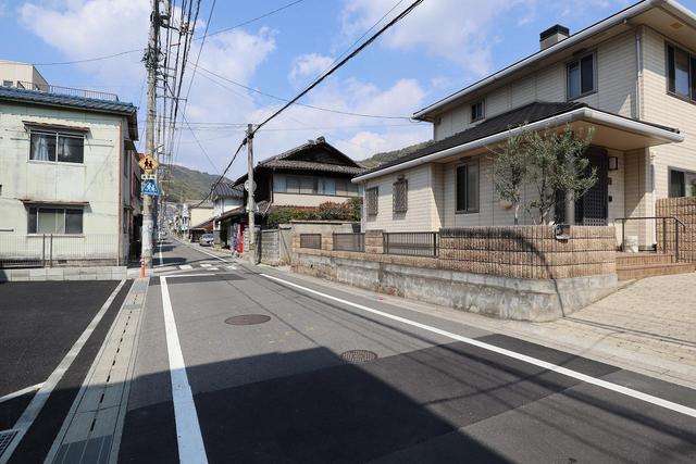 townhouse 広島県呉市吉浦東本町１丁目 地図を見る