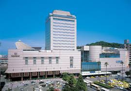 徳島クレメントプラザ (256m)