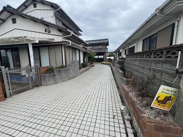 detached 徳島県板野郡藍住町東中富字東傍示 地図を見る