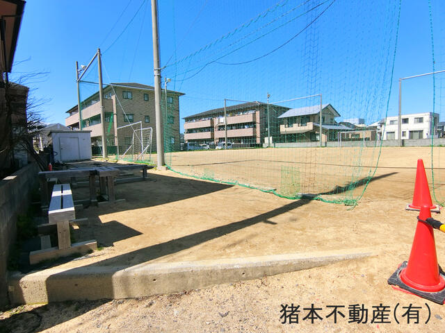 現地土地／南側市道から西側撮影／撮影日2023-03-22