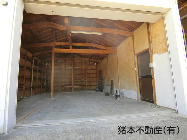 detached 徳島県阿波市土成町土成字実安 地図を見る