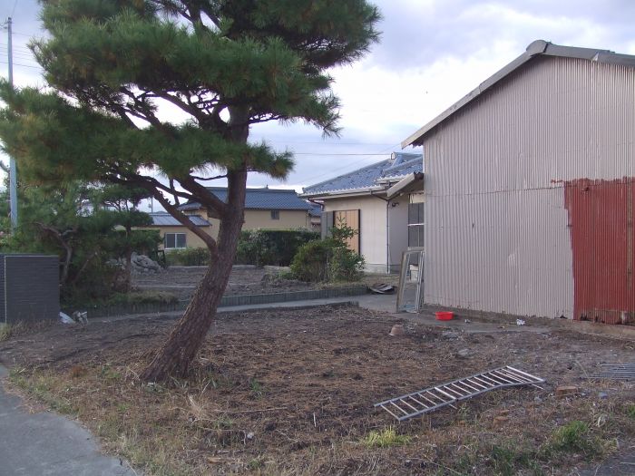 detached 徳島県小松島市坂野町字か里や開 地図を見る