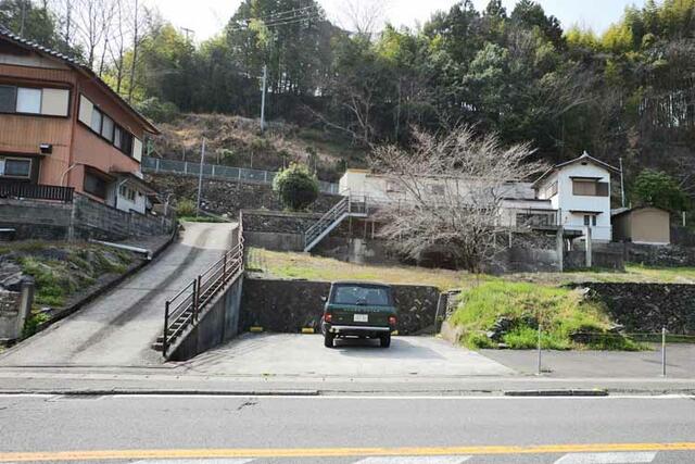 detached 徳島県三好市池田町白地本名 地図を見る