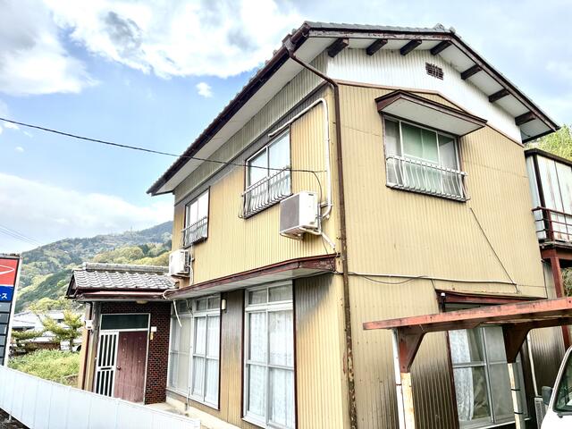 detached 徳島県美馬郡つるぎ町貞光字前田 地図を見る