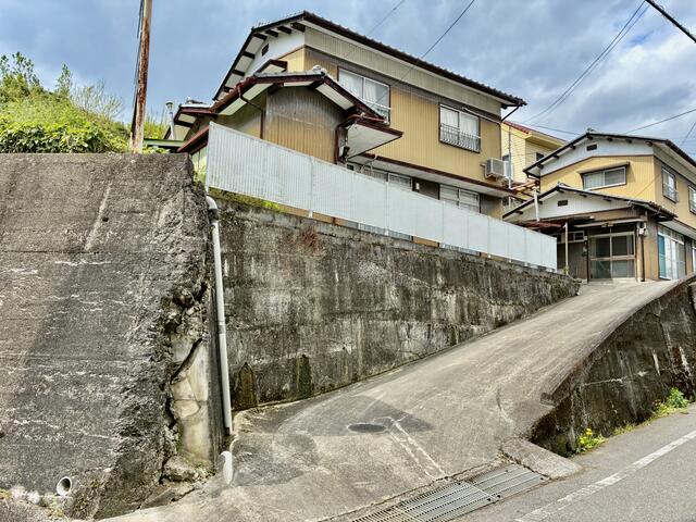detached 徳島県美馬郡つるぎ町貞光字前田 地図を見る