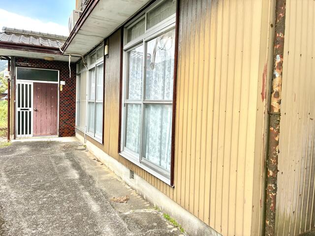 detached 徳島県美馬郡つるぎ町貞光字前田 地図を見る