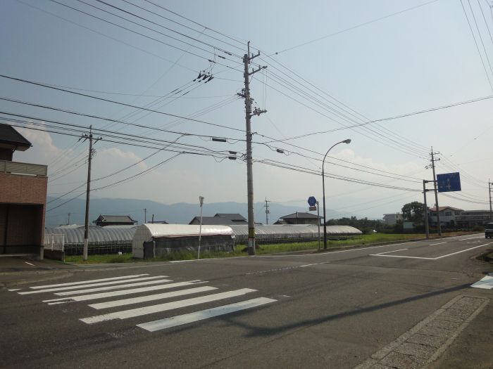 北東より